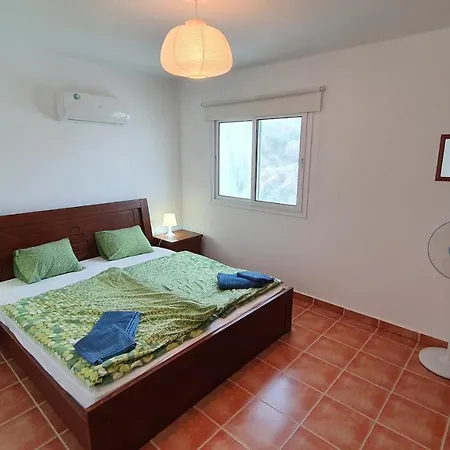 In A Quiet Area Apartment Kalogrea