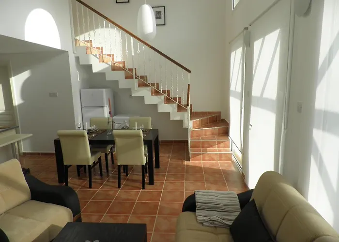 Apartament In A Quiet Area Kalogrea