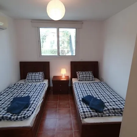 Apartment In A Quiet Area Kalogrea